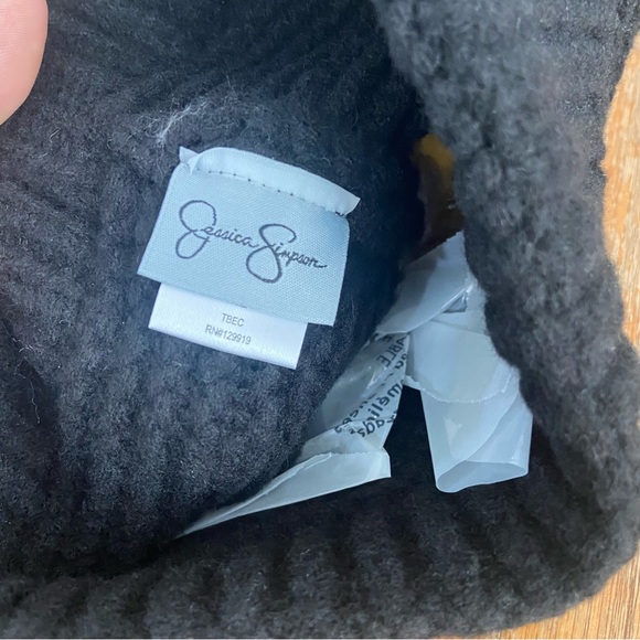 Jessica Simpson Women's Striped Faux Fur Pom Beanie Hat - Picture 9 of 9